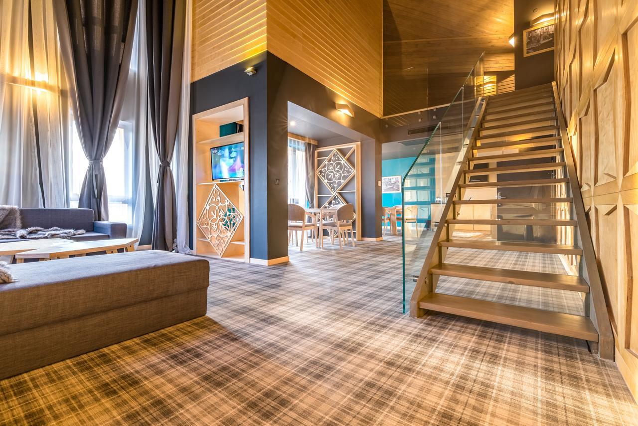 Hotel Arte Spa & Park Velingrad Buitenkant foto The interior of a suite